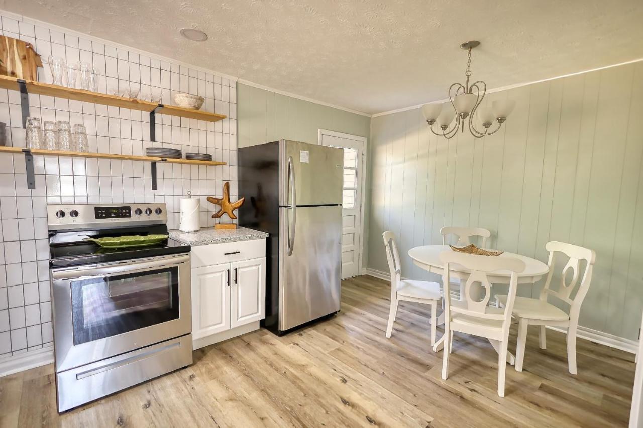 Coastal Cottage 1/2 Mile From Covington Square Buitenkant foto
